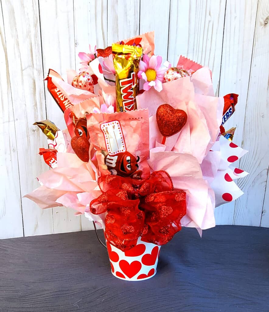 diy candy bouquet Valentine gift idea