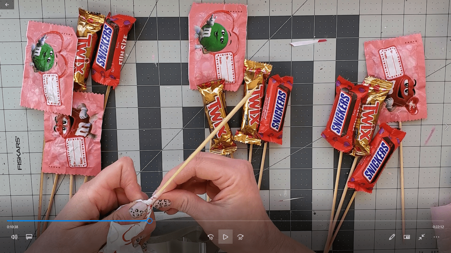 How To Make A Beautiful DIY Candy Bouquet For Valentine's Day - Cassie ...