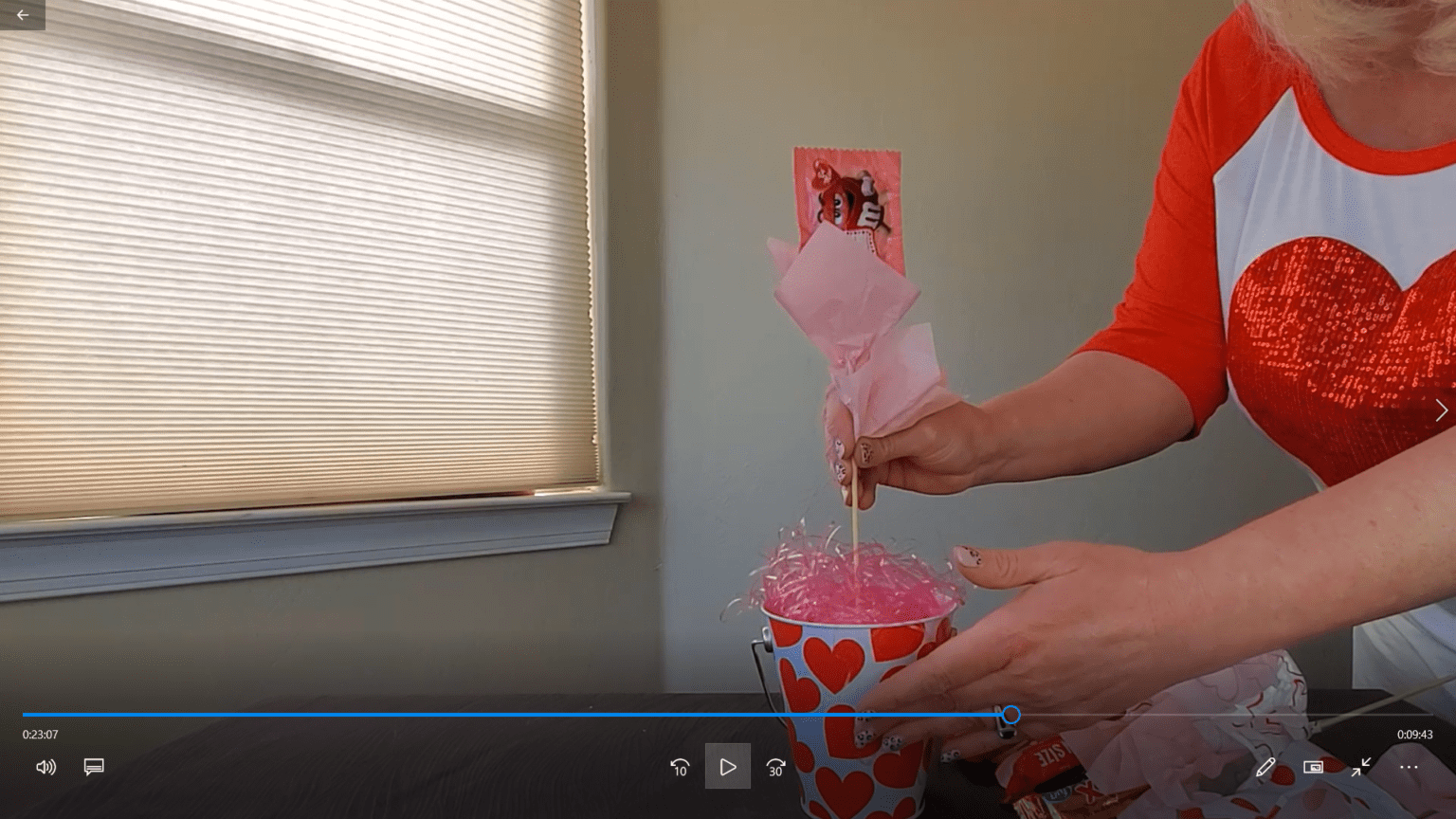 How To Make A Beautiful DIY Candy Bouquet For Valentine's Day - Cassie ...