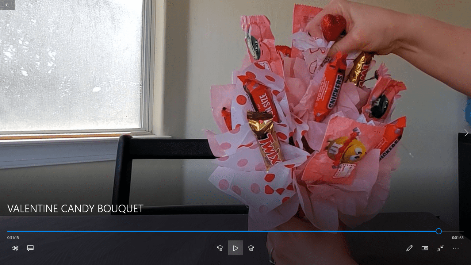 How To Make A Beautiful DIY Candy Bouquet For Valentine's Day - Cassie ...