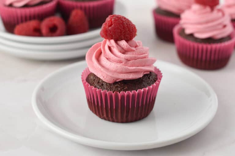 THE BEST Birthday Chocolate Cupcakes With Raspberry Buttercream Icing