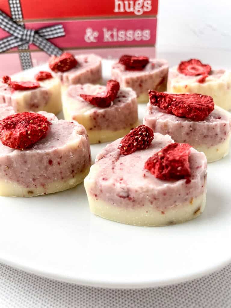 easy creamy strawberry fudge recipe heart shaped Valentine fudge