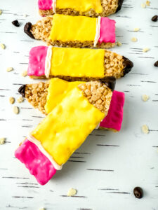 easy back to school pencil rice krispie treats recipe for back to school party or first day of school gift