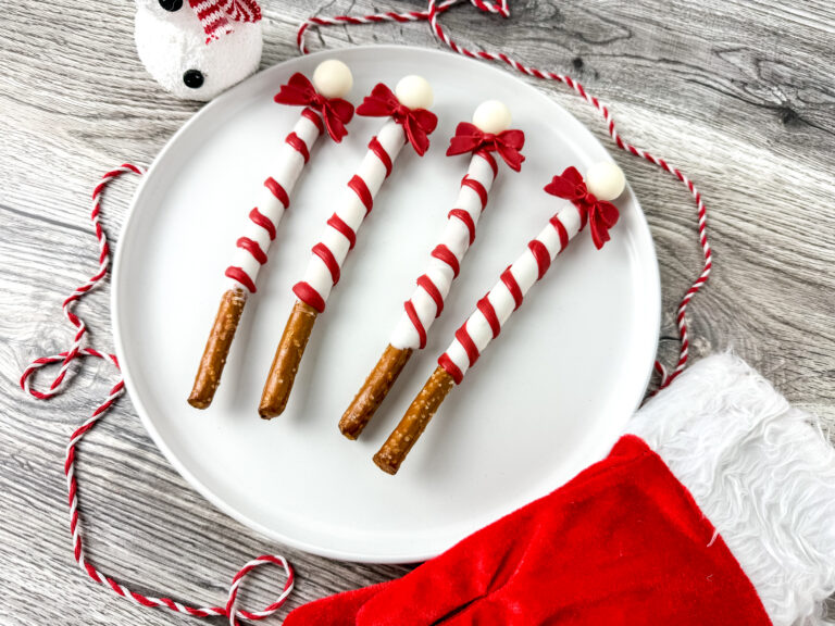 CUTE North Pole Pretzels For Christmas