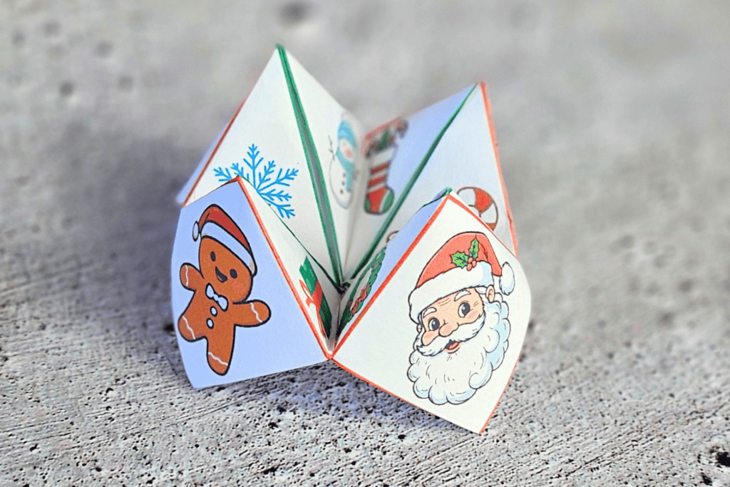 cute Christmas cootie catcher free printable pdf, Christmas cootie catcher template, free printable Christmas paper fortune teller template, Christmas joke teller free printable pdf